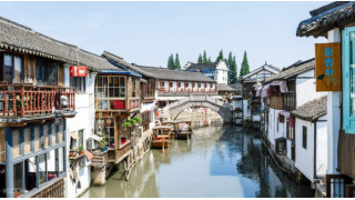 Zhujiajiao (Chu Gia Giác) mang đến một sự tương phản rất thú vị với sự hiện đại của trung tâm Thượng Hải ở bên cạnh